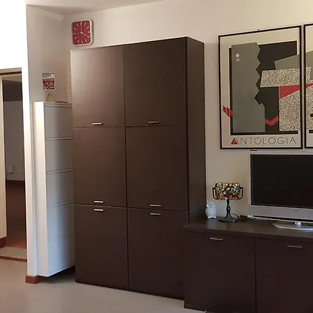 Close To Sea 3 Bedrooms *