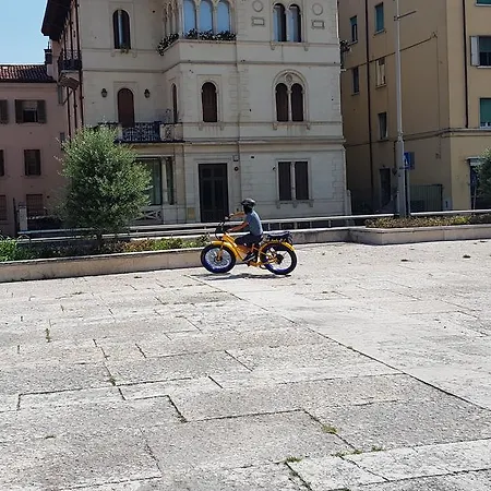 Apartahotel Close To Sea 3 Bedrooms Sestri Levante
